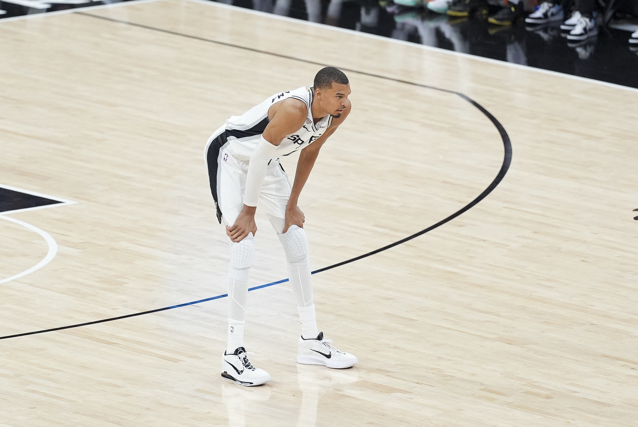 Windhorst:文班亚马G2上半场“养生”致马刺0-2,下半场觉醒已迟