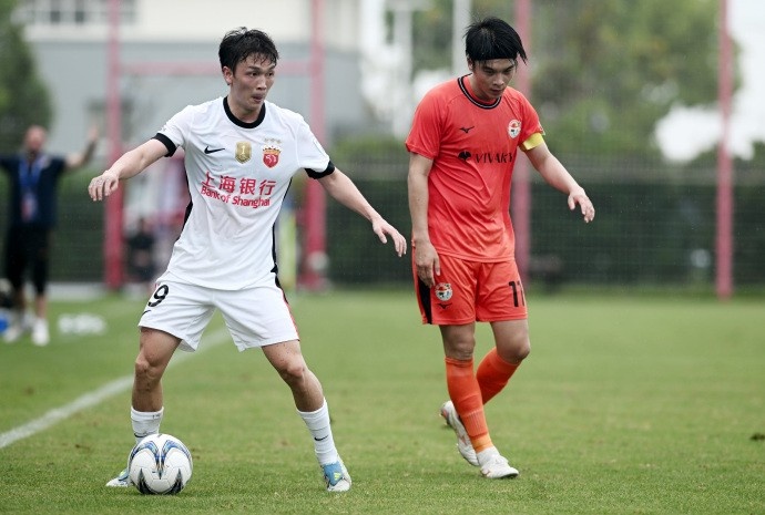 张琳芃头槌刘祝润爆射 海港2-1险胜赛更达晋级