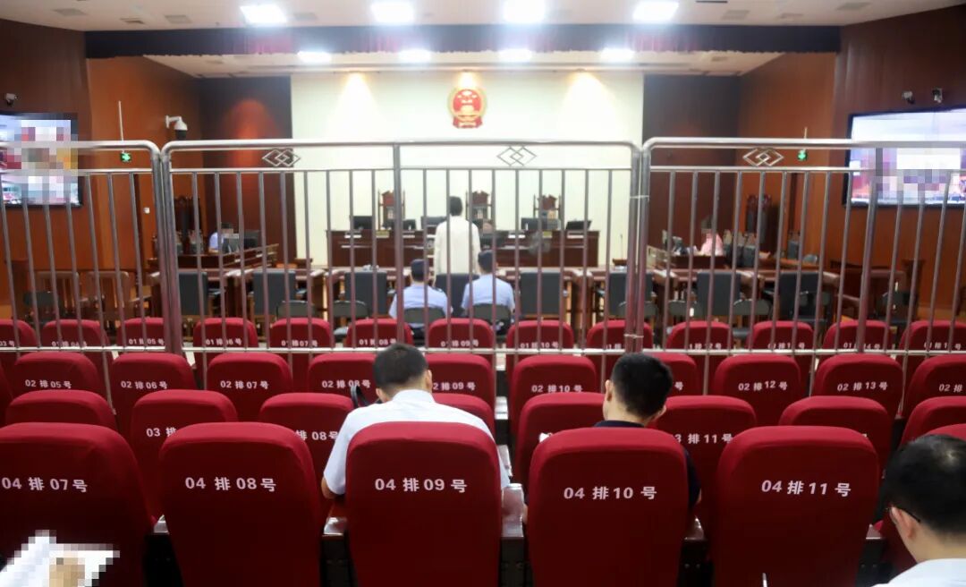 前中甲门将董某某6场放球收64万 获刑1年6个月 前中甲门将董某某6场放球收64万 获刑1年6个月