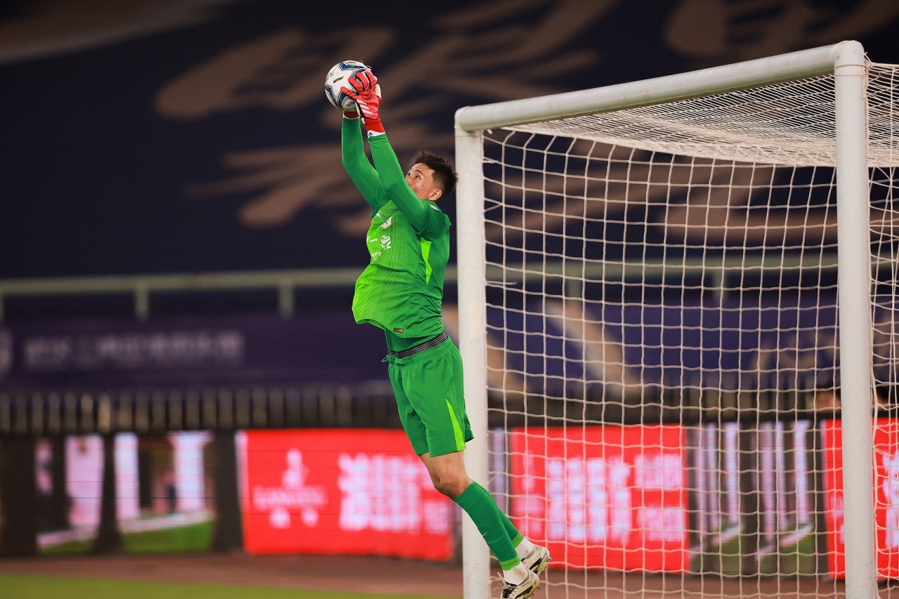 22岁于金永常规时间扑点+点球战两扑点 泰山6-5淘汰三镇 22岁于金永常规时间扑点+点球战两扑点 泰山6-5淘汰三镇