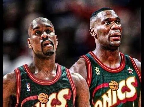 乔丹3014万、鲨鱼1.21亿、科比第13顺位:1996年自由市场重写NBA格局 乔丹3014万、鲨鱼1.21亿、科比第13顺位:1996年自由市场重写NBA格局
