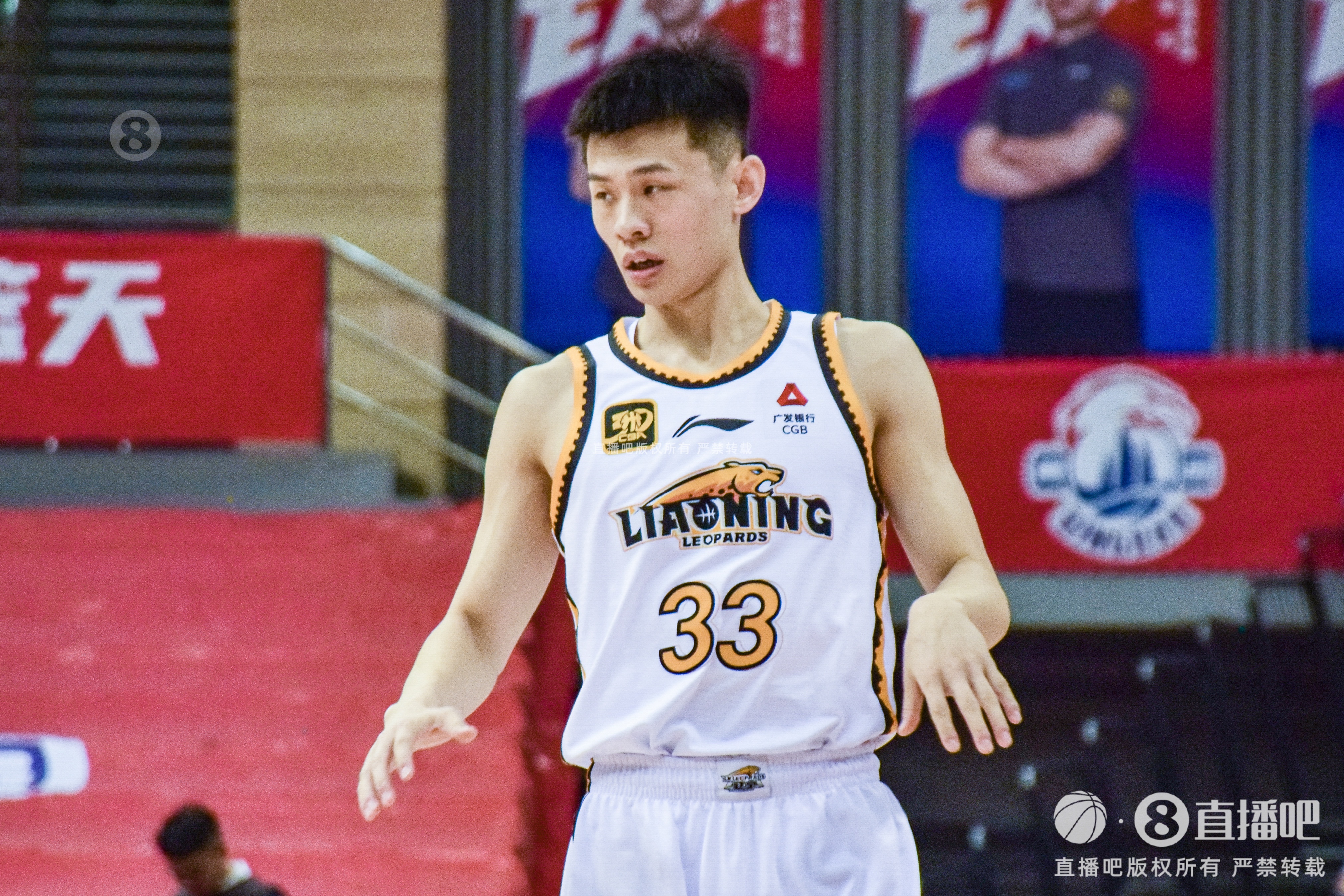 媒体人：山东男篮后卫线薄弱 王岚嵚擅组织有进攻是非常好的补强