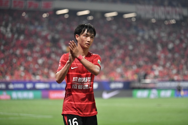 杨明洋:在河南的比赛并不容易,但全队还是努力保住了比分 杨明洋:在河南的比赛并不容易,但全队还是努力保住了比分