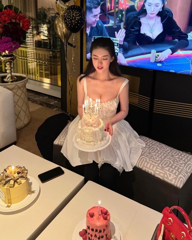 只顾看她了！德扑美女牌手All In姐参加威少基金会扑克之夜！